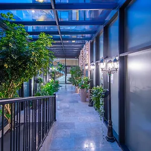 laerton-tbilisi.alltbilisihotels.com/